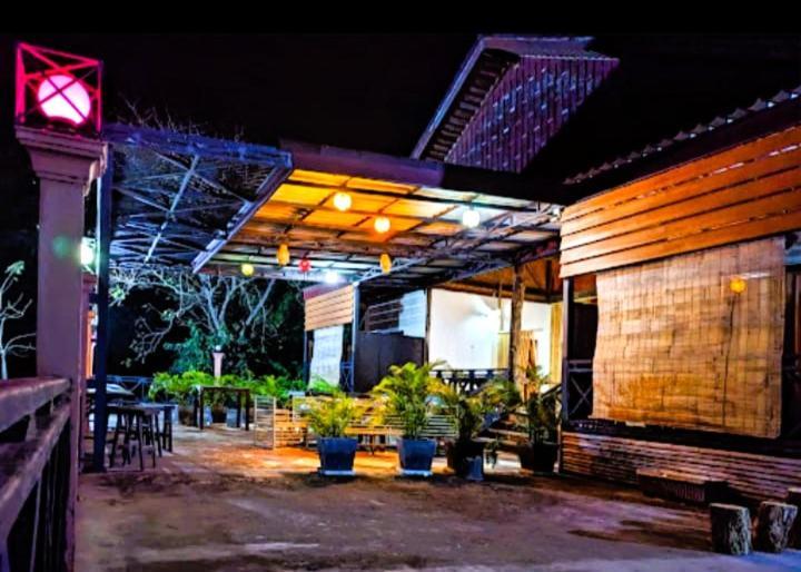 Villa Sala Vanna サワンナケート エクステリア 写真